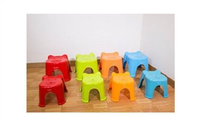 Macaron stool